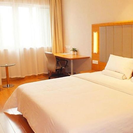 Ji Hotel Changsha Helong Stadium Екстериор снимка